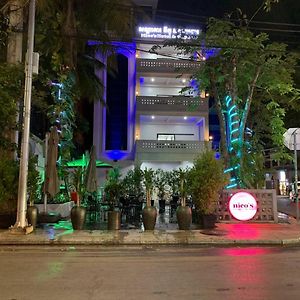 Nico'S Hotel And Skybar